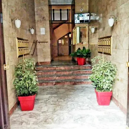 A Un Passo Dal Centro 4* باليرمو