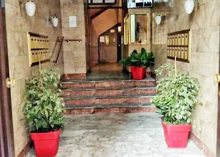 A Un Passo Dal Centro 4* 巴勒莫
